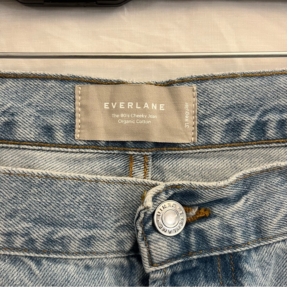 Everlane The Curvy 90's Cheeky Light Wash Jeans Size 31 Women Button Fly Cotton